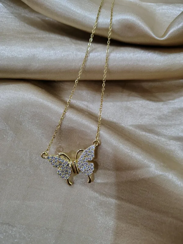 8k_Gold_Plated_Stainless_Steel_Antique_Anti_Tarnish_Butterfly_Shaped_Pendant_Necklace_For_Women