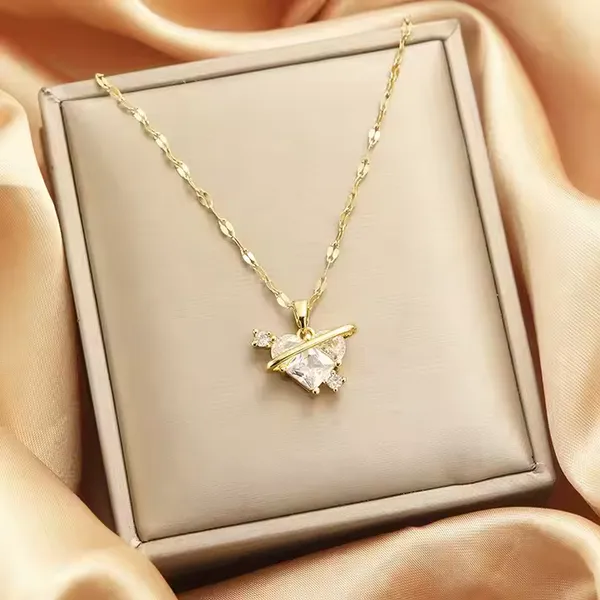 8k_Gold_Plated_Heart_Shaped_Necklace_For_Women_|_Anti_Tarnish_Stainless_Steel_Stone_Studded_Pendant
