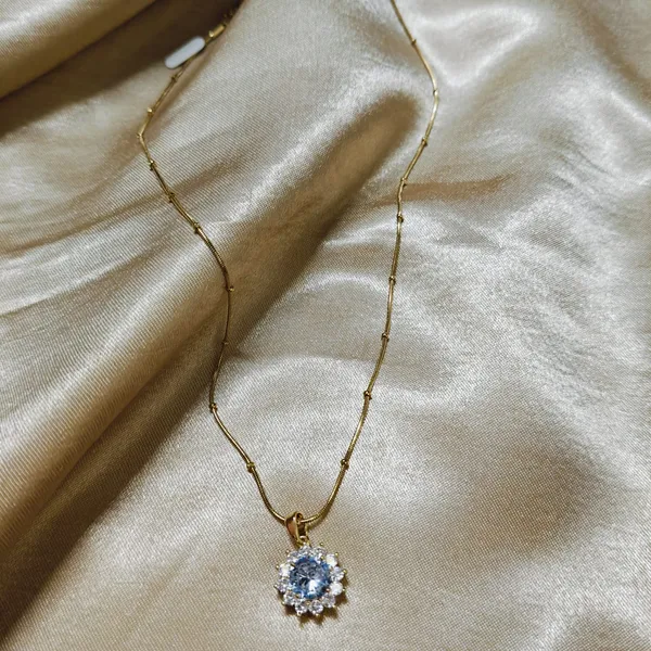 8k_Gold_Plated_Stainless_Steel_Stone_Studded_Anti_Tarnish_Necklace_For_Women