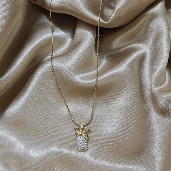 8k_Gold_Plated_Stainless_Steel_Stone_Studded_Pineapple_Shaped_Anti_Tarnish_Necklace_For_Women