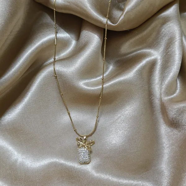 8k_Gold_Plated_Stainless_Steel_Stone_Studded_Pineapple_Shaped_Anti_Tarnish_Necklace_For_Women