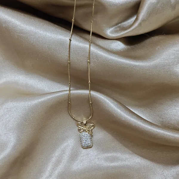 8k_Gold_Plated_Stainless_Steel_Stone_Studded_Pineapple_Shaped_Anti_Tarnish_Necklace_For_Women