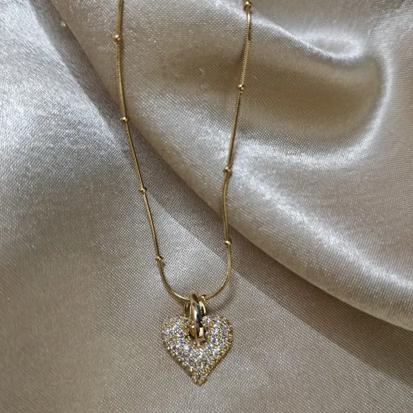 8k_Gold_Plated_Heart_Shaped_Necklace_For_Women_|_Anti_Tarnish_Stainless_Steel_Stone_Studded_Pendant