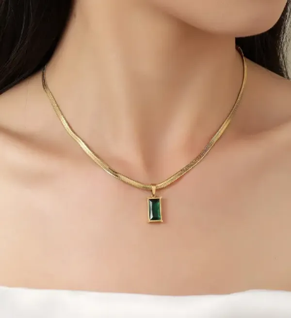 Dark_Green_8k_Gold_Plated_Stainless_Steel_Pendant_Anti_Tarnish_Jewellery_For_Women