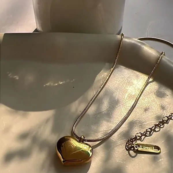 8k_Gold_Plated__Heart_Necklace_For_Women_|_Anti_Tarnish_Stainless_Steel_Senorita_Pendant_