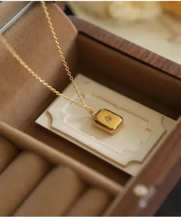 8k_Gold_Plated_Stainless_Steel_Anti_Tarnish_Single_Pendant_Necklace_For_Women