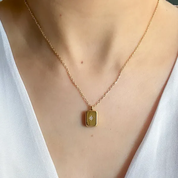 8k_Gold_Plated_Stainless_Steel_Anti_Tarnish_Single_Pendant_Necklace_For_Women