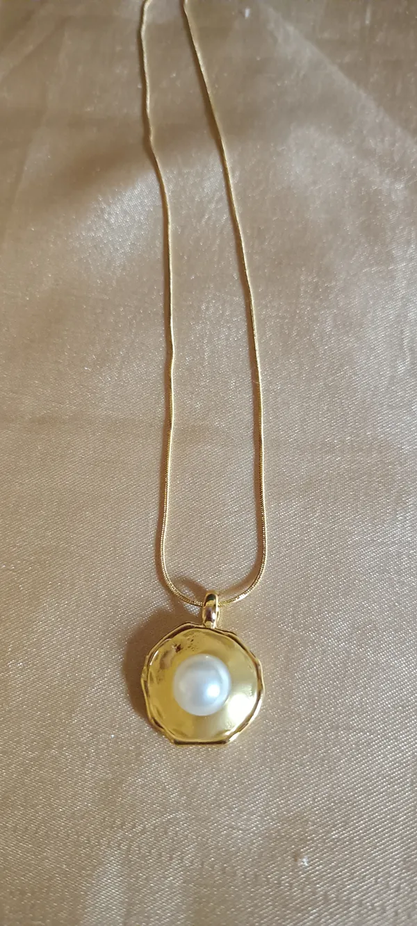 8k_Gold_Plated_Stainless_Steel_Anti_Tarnish_Elegant_Jewellery_For_Women