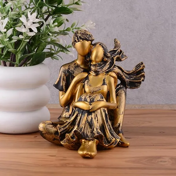 Golden_Resin_Romantic_Couple_Showpiece_For_Home_And_Office_Decor_10_X_7_X_7_Cm