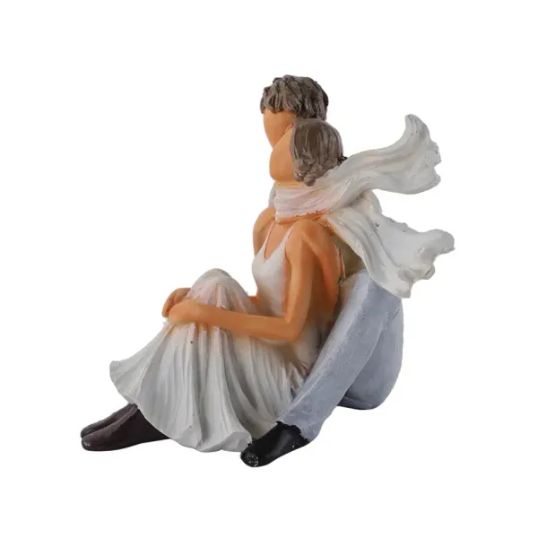 Handcrafted_Resin_Love_Couple_Figurine_Modern_Home_And_Office_Decor_10_X_7_X_7_Cm