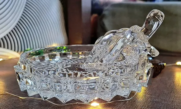 Transparent_Vastu_Feng_Shui_Crystal_Tortoise_With_Round_Shape_Plate_For_Good_Luck_(9L_X_6W_X_5H_Cm)