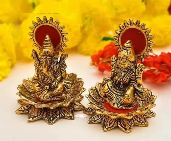 Golden_Metal_Statue_Antique_Finish_Of_Lotus_Sitting_Lord_Lakshmi_&_Ganesha_(5L_X_5W_X_5H_Cm)