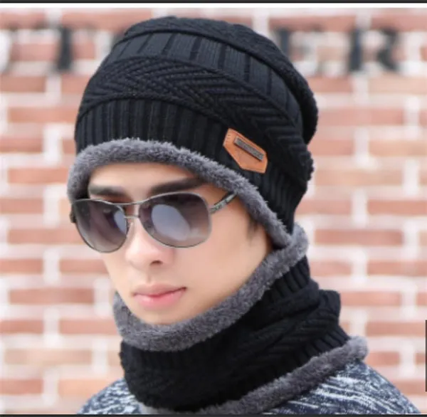 Black_Fleece-Lined_Hat_And_Scarf_For_Men