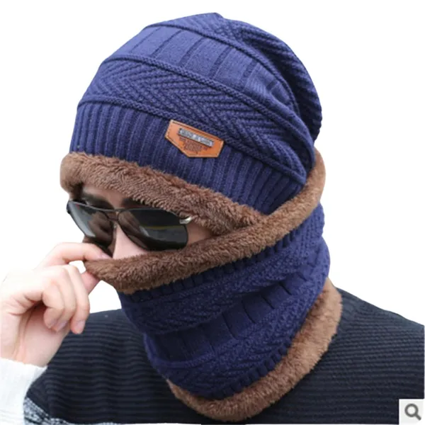 Blue_Fleece-Lined_Hat_And_Scarf_For_Men