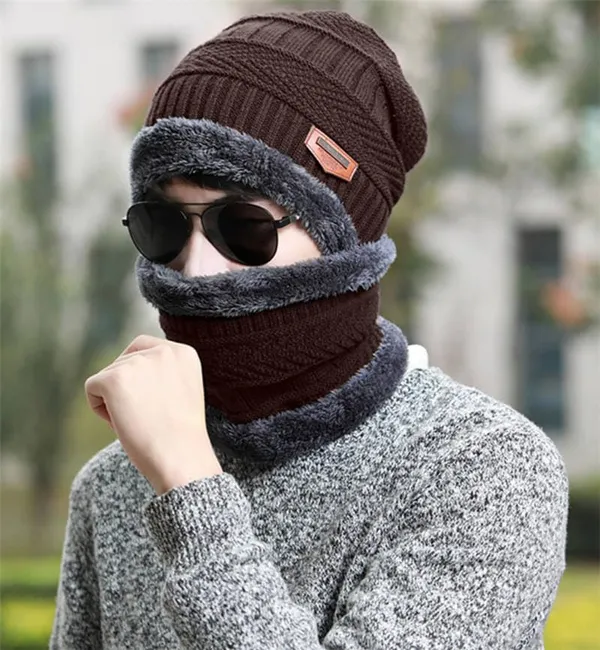 Brown_Fleece-Lined_Hat_And_Scarf_For_Men