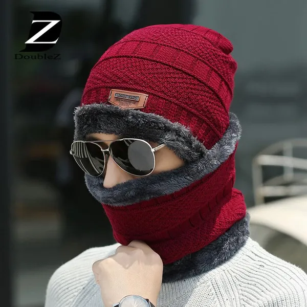 Red_Fleece-Lined_Hat_And_Scarf_For_Men