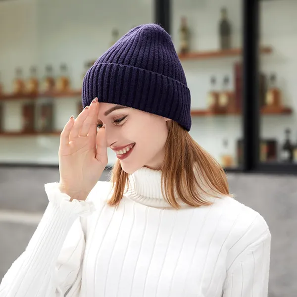 Navy_Cozy_Winter_Beanie_And_Touch_Screen_Gloves_For_Women
