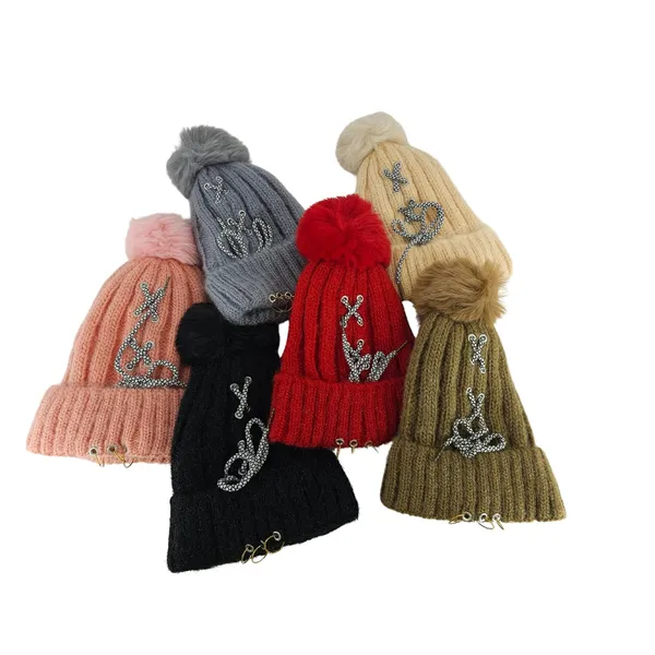 Pink_Winter_Beanie_And_Neck_Warmer_Set_For_Women
