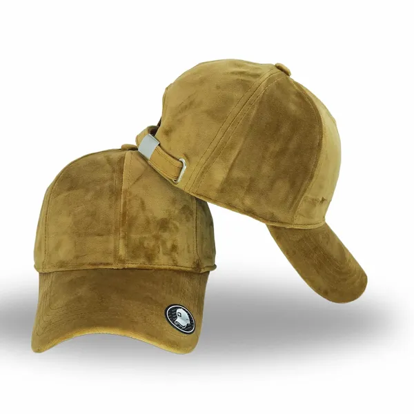 Golden_Velvet_Baseball_Cap_For_Man_And_Women
