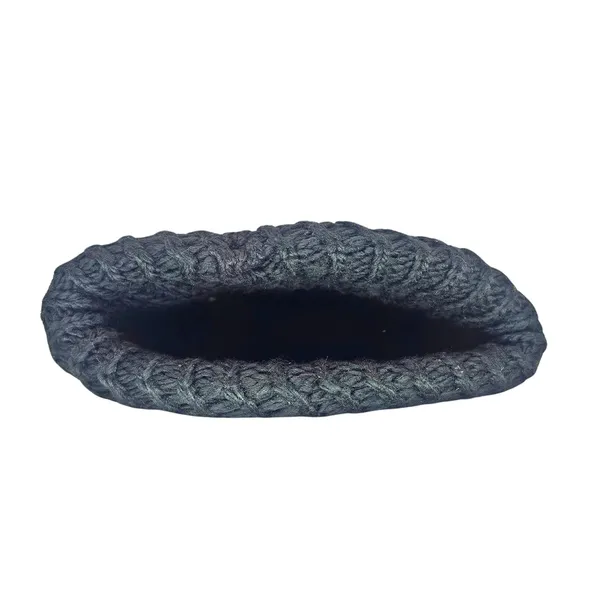 Black_Versatile_Knit_Pom_Pom_Winter_Stylish_Beanie_For_Women