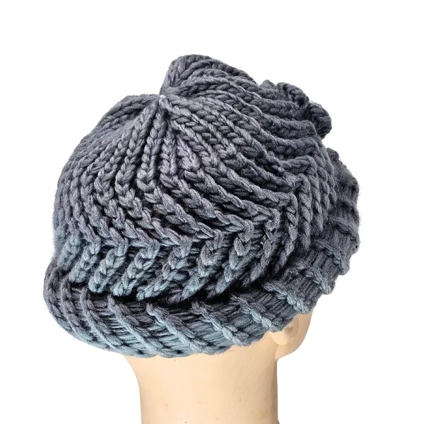 Silver_Versatile_Knit_Pom_Pom_Winter_Stylish_Beanie_For_Women