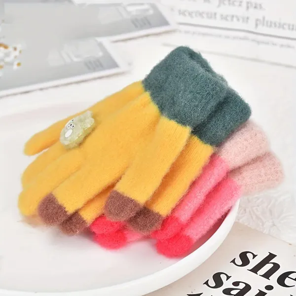 Pink_Windproof_And_Flexible_Baby_Hand_Gloves