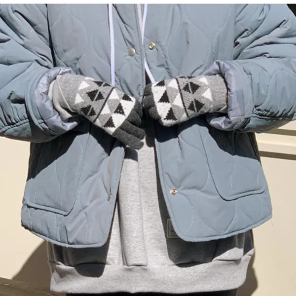 Silver_Touchscreen_Knitted_Wool_Soft_Lined_With_Wrist_Lace_Cosy_And_Stylish_Winter_Gloves_For_Men_&_Women