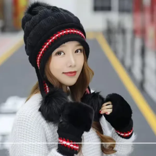 Black_Women_Fleece-Lined_Beanie_With_Pom-Pom_For_Women