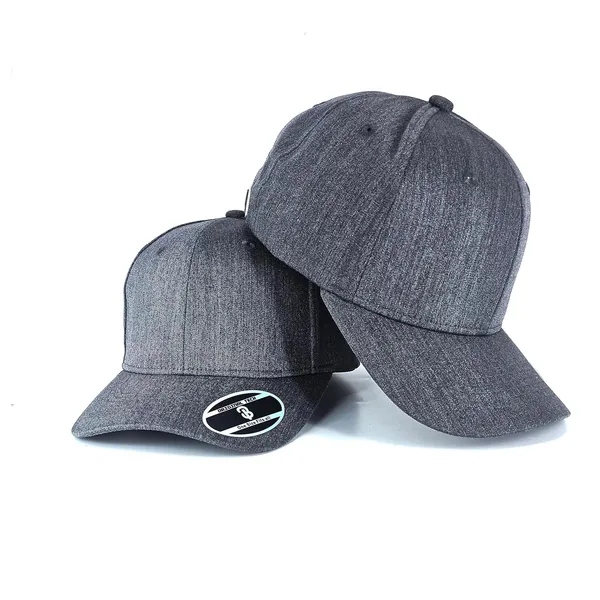 Black_Classic_Baseball_Cap_For_Men_&_Women