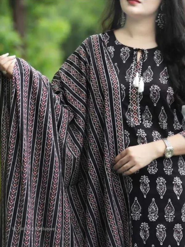 Black_Elegant_Rayon_Straight_Kurti,_Pant_&_Dupatta_Set_For_Women_&_Girls