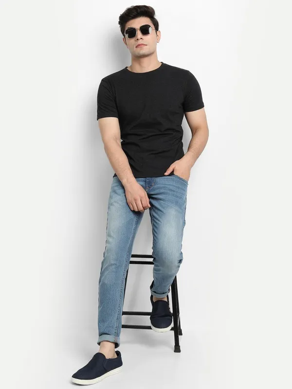 Charcoal_Premium_Cotton_Round_Neck_Solid_T-Shirt_For_Men