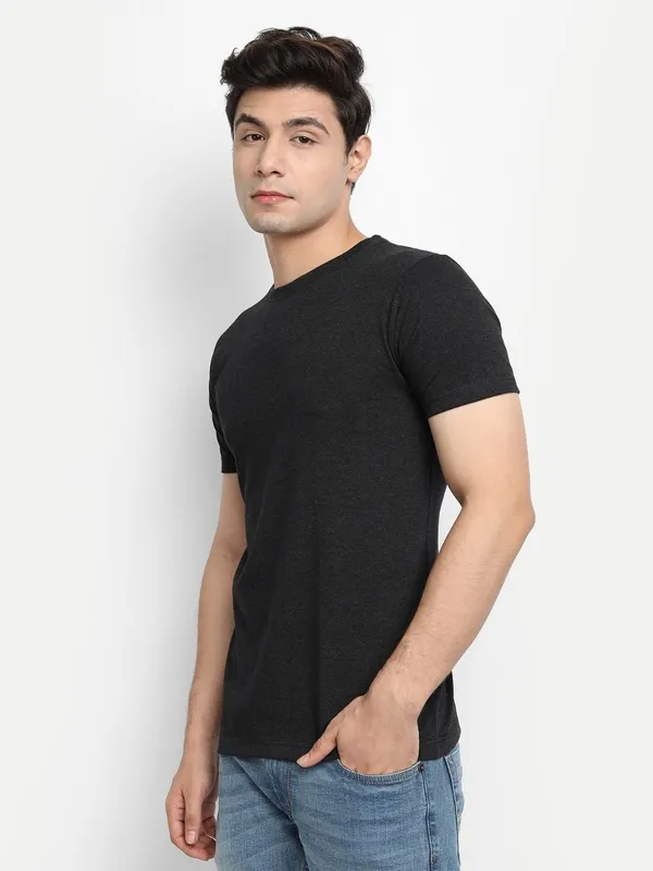 Charcoal_Premium_Cotton_Round_Neck_Solid_T-Shirt_For_Men