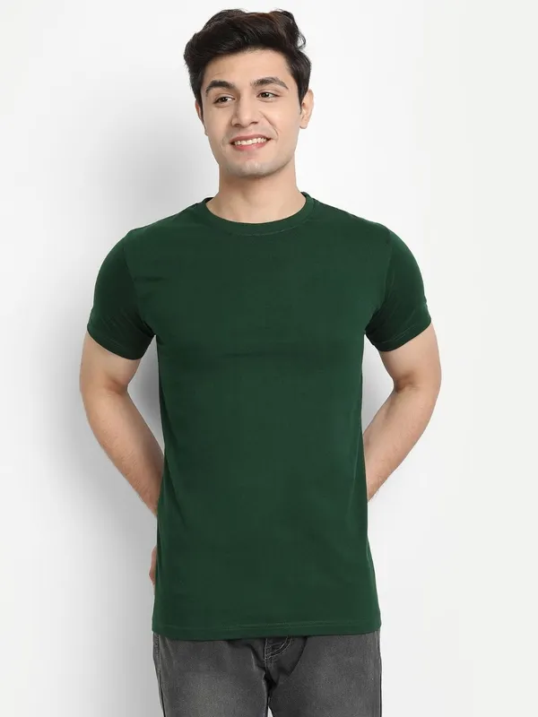 Bottle_Green_Premium_Cotton_Round_Neck_Solid_T-Shirt_For_Men