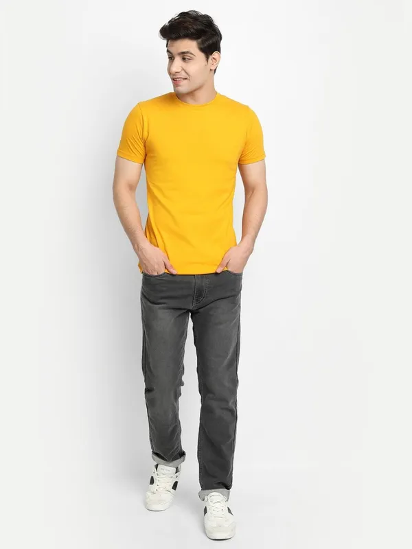 Mustard_Premium_Cotton_Round_Neck_Solid_T-Shirt_For_Men