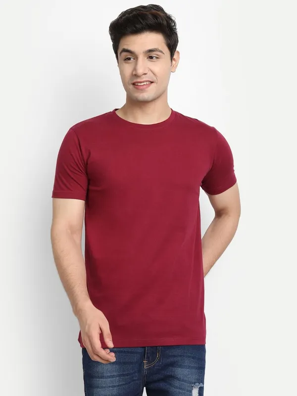 Maroon_Premium_Cotton_Round_Neck_Solid_T-Shirt_For_Men
