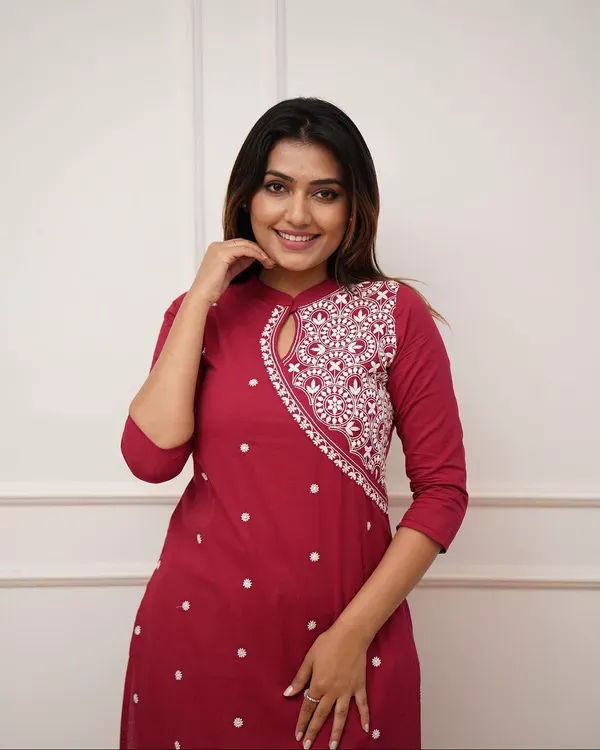 Maroon_Pure_Cotton_Kurti_&_Pant_With_Thread_Embroidery_For_Women_&_Girls