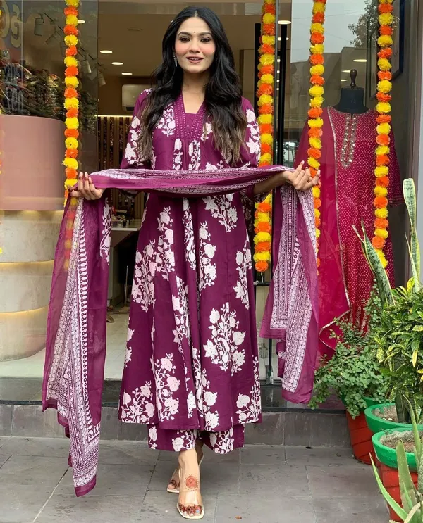 Premium_Anarkali_3-Piece_Set_with_Embroidery