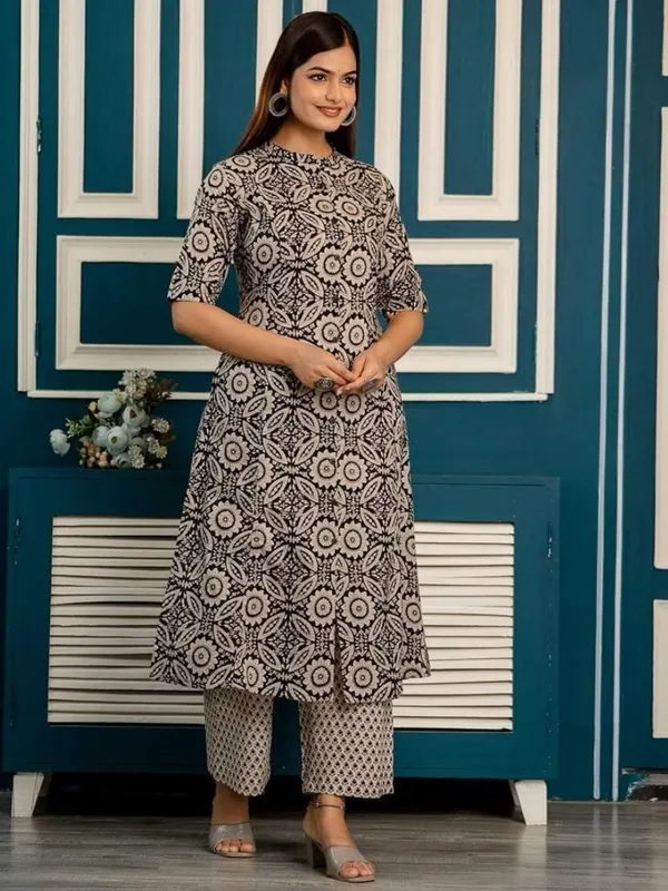 Black_Cotton_Chic_Princess_Cut_A-Line_Kurta_With_Palazzo_For_Women_&_Girls