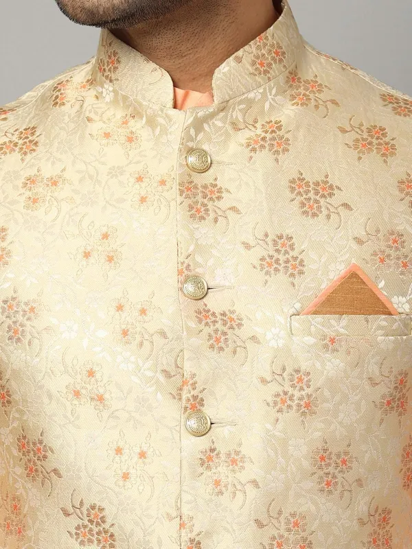 Men's_Silk_Blend_Regular_Kurta_Churidar_Pyjama_with_Bundi_Nehru_Jacket/Waistcoat