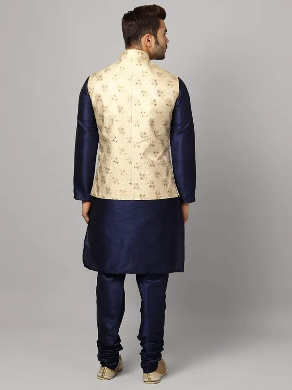 Men's_Silk_Blend_Regular_Kurta_Churidar_Pyjama_with_Bundi_Nehru_Jacket/Waistcoat