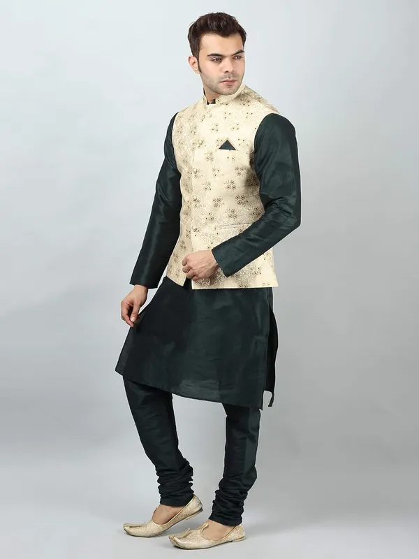 Men's_Silk_Blend_Regular_Kurta_Churidar_Pyjama_with_Bundi_Nehru_Jacket/Waistcoat