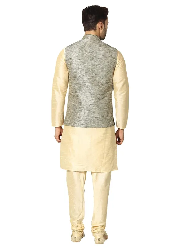 men's_Silk_Blend_Kurta_Pejama_&_Waistcot_Set