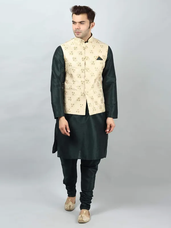 Men's_Silk_Blend_Regular_Kurta_Churidar_Pyjama_with_Bundi_Nehru_Jacket/Waistcoat