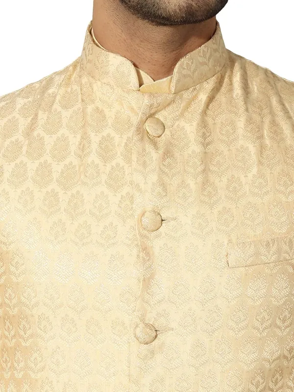 men's_Silk_Blend_Kurta_Pejama_&_Waistcot_Set