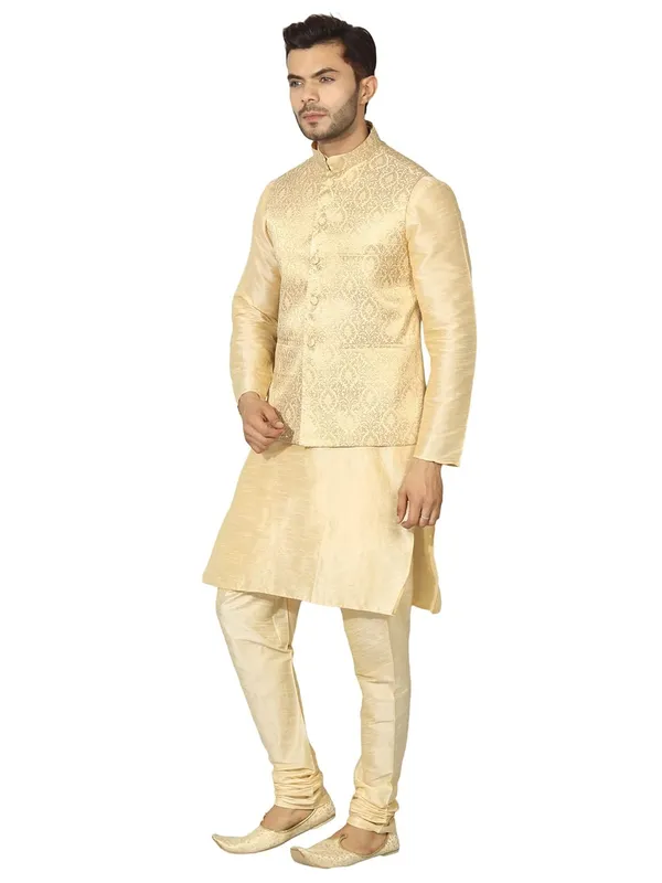 men's_Silk_Blend_Kurta_Pejama_&_Waistcot_Set