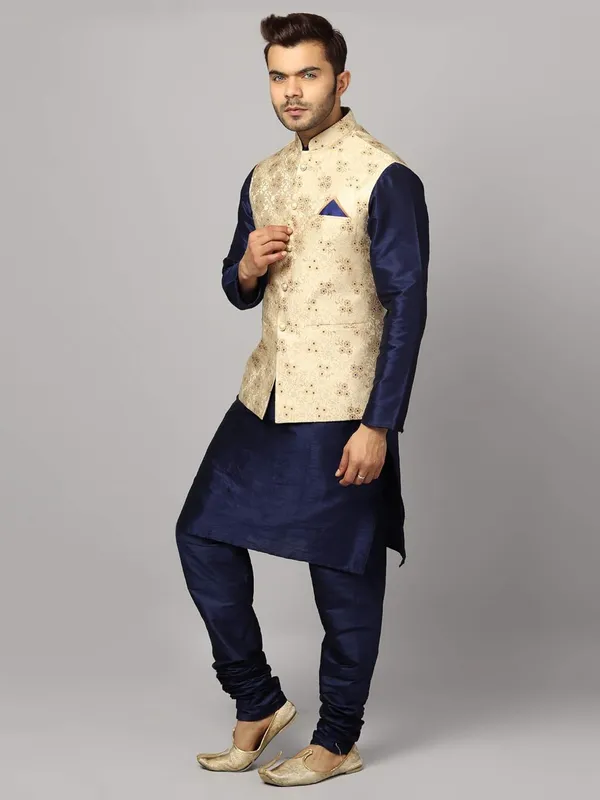 Men's_Silk_Blend_Regular_Kurta_Churidar_Pyjama_with_Bundi_Nehru_Jacket/Waistcoat