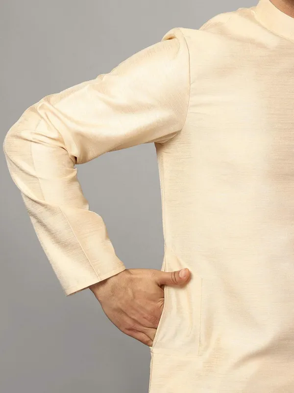 Silk_Blend_Men's_Kurta_Pyjama_Set/Kurta_Pajama_for_Men