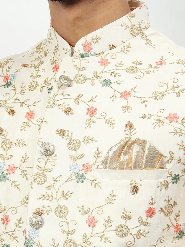 Men's_Silk_Blend_Kurta_Pajama_with_Designer_Ethnic_Nehru_Jacket/Modi_Jacket