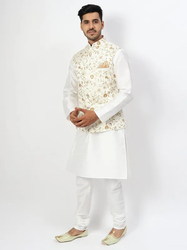 Men's_Silk_Blend_Kurta_Pajama_with_Designer_Ethnic_Nehru_Jacket/Modi_Jacket