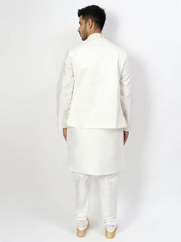 Men's_Silk_Blend_Kurta_Pajama_with_Designer_Ethnic_Nehru_Jacket/Modi_Jacket